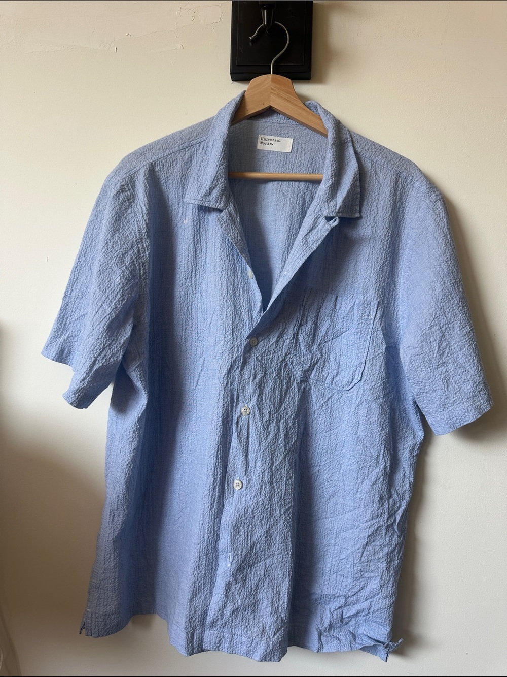 Casual Short-Sleeve Button-Down Shirt in Light Blue